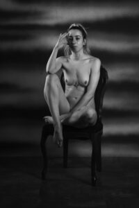 Monochrome Nude - Tania Aresti