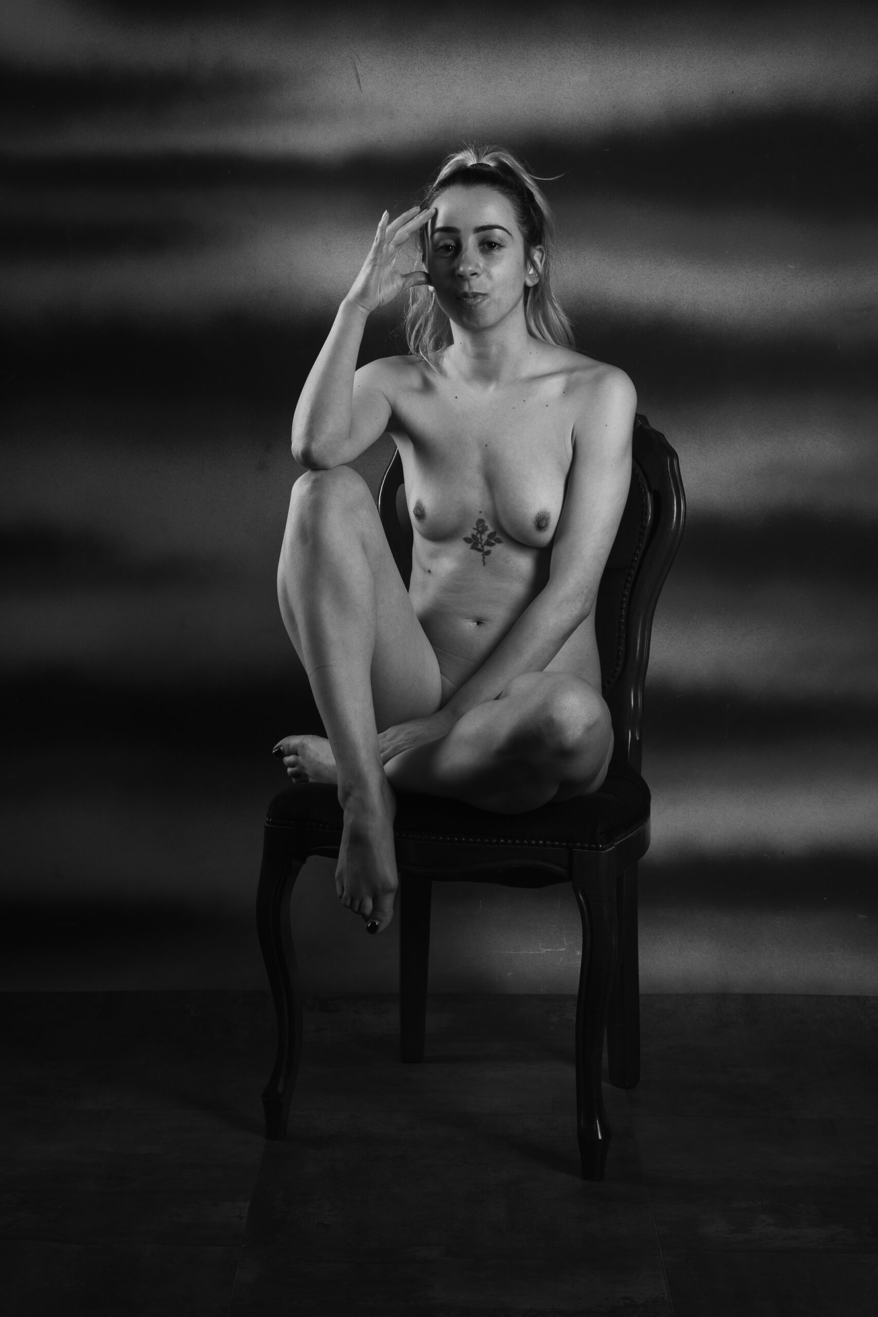 Monochrome Nude – Tania Aresti